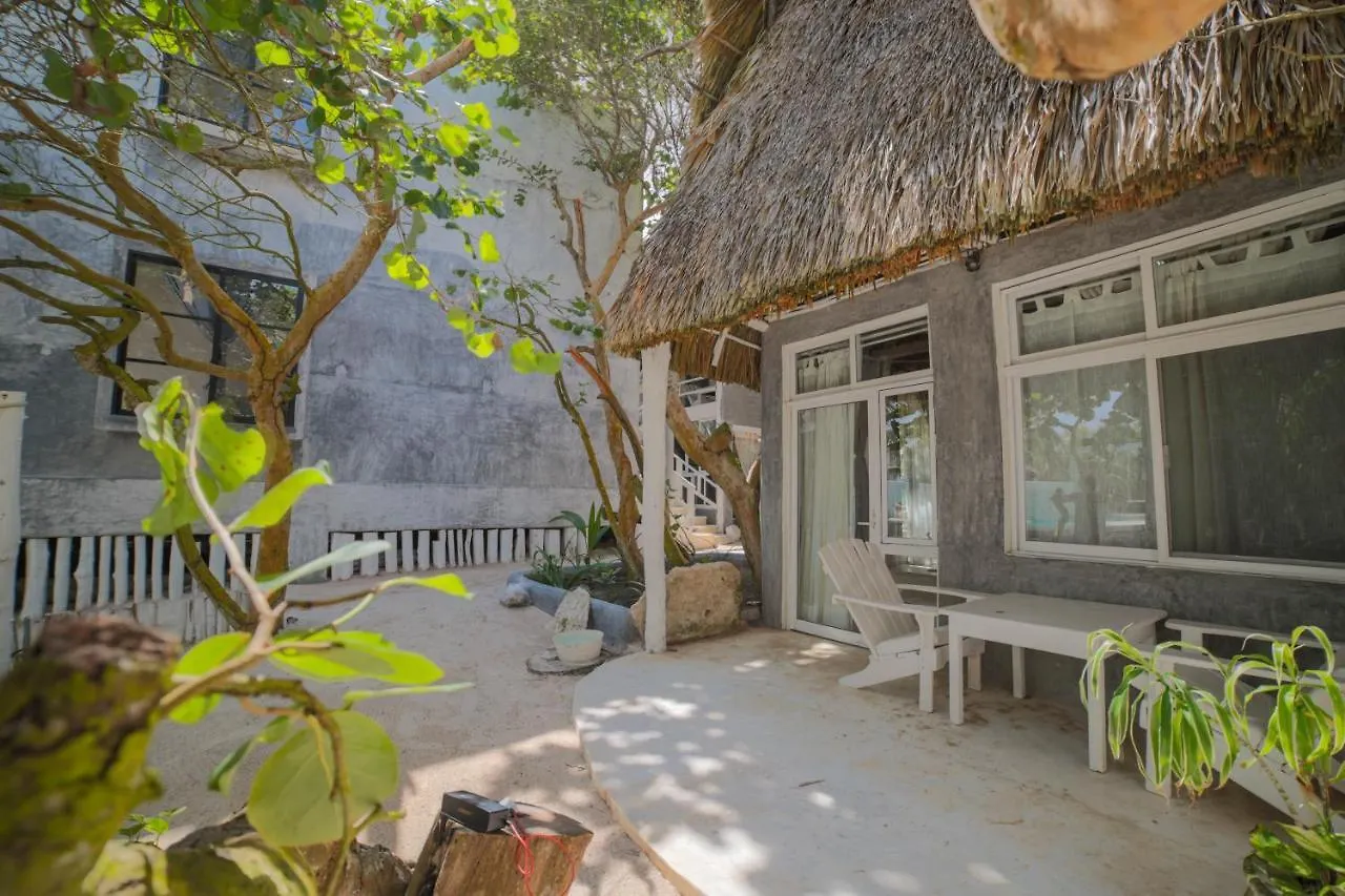 Posada Lamar Tulum Beach Front And Pool 3*,  Messico